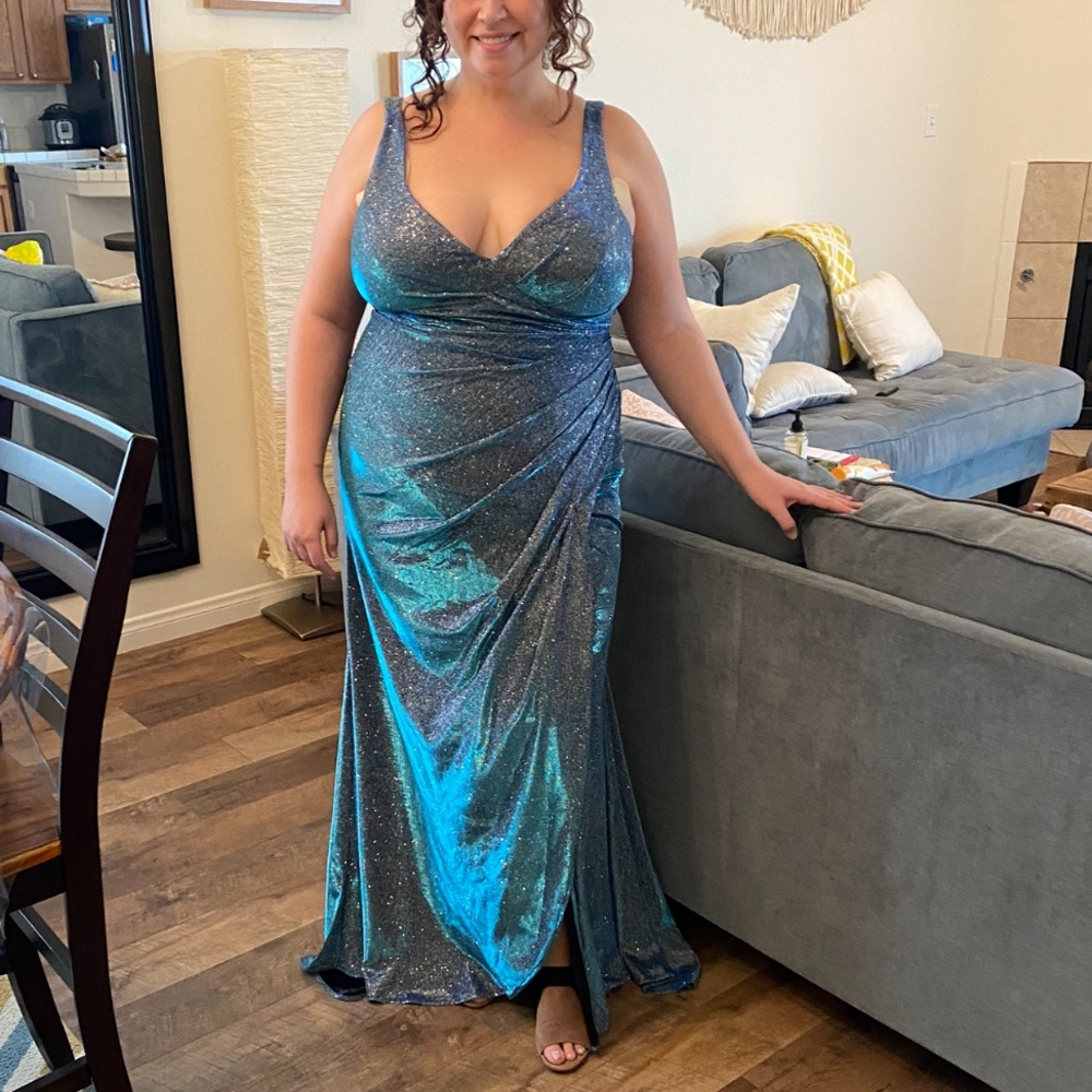 Elegant Blue Evening Gown